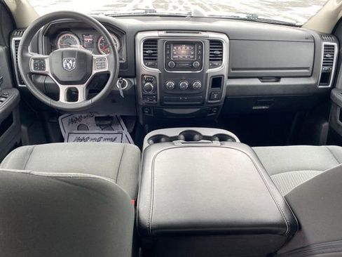 Used 2022 RAM 1500 Classic SLT image 5