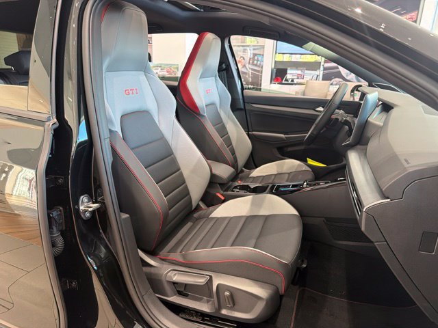 New 2026 Volkswagen GTI SE FWD image 15