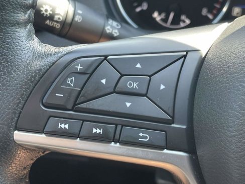 Used 2019 Nissan Rogue SL w/ Premium Package FWD image 23