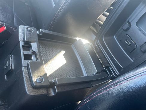 Used 2012 Jeep Wrangler Unlimited Sahara image 17