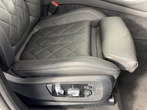 Used 2025 BMW X5 xDrive40i image 11