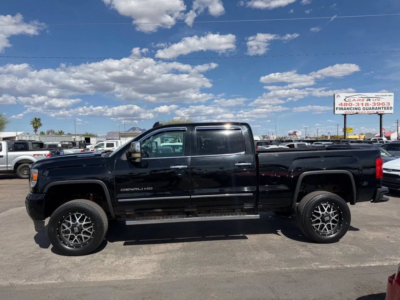 Used 2017 GMC Sierra 2500 Denali w/ Duramax Plus Package AWD/4WD image 4
