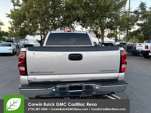 Used 2005 Chevrolet Silverado 2500 LT w/ Heavy-Duty Power Package AWD/4WD image 7