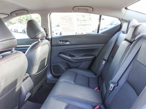 Used 2023 Nissan Altima 2.5 SR image 23