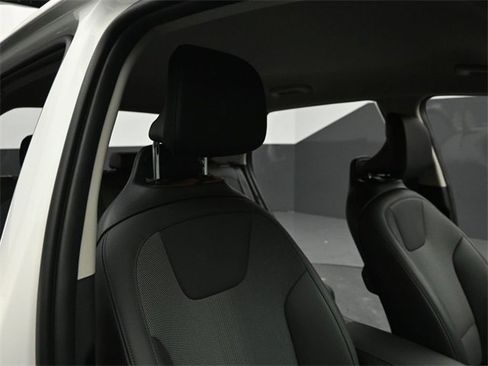 Used 2024 Kia Niro EX image 31