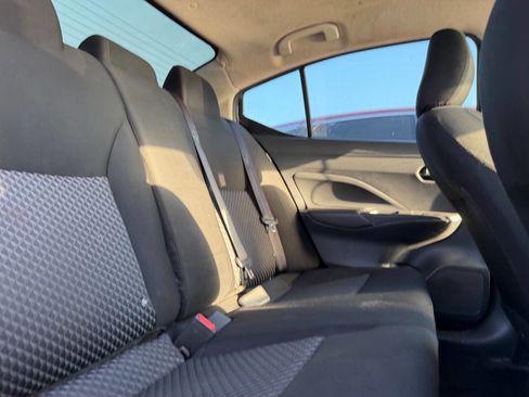 Used 2021 Nissan Versa S FWD image 18