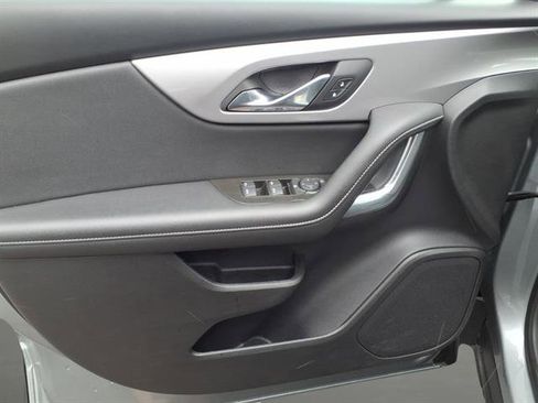 Certified 2025 Chevrolet Blazer LT image 11