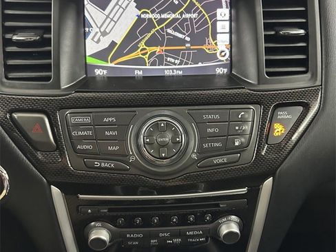 Used 2020 Nissan Pathfinder SL image 24