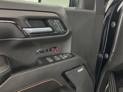 Used 2022 GMC Sierra 1500 AT4 w/ AT4 Premium Package image 11