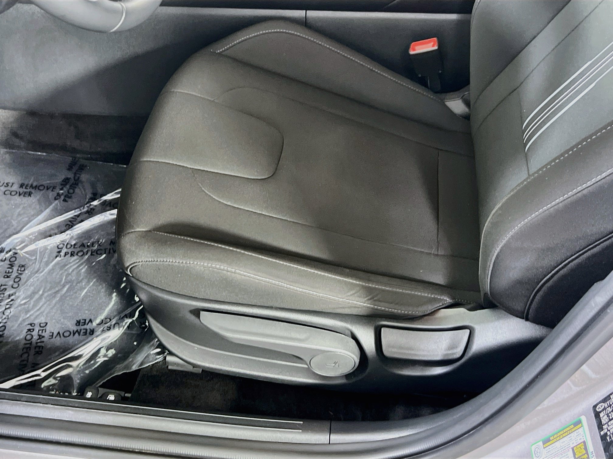 Used 2023 Hyundai Elantra SEL w/ Convenience Package FWD image 18