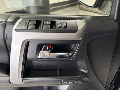 Used 2019 Toyota 4Runner Limited AWD/4WD image 15