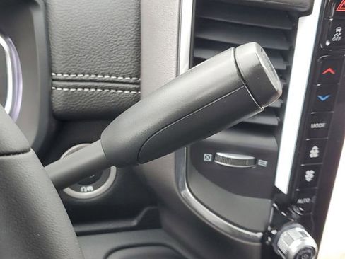 New 2026 RAM 2500 Laramie AWD/4WD image 23