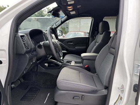 Used 2023 Nissan Frontier SV w/ Midnight Edition Package AWD/4WD image 10