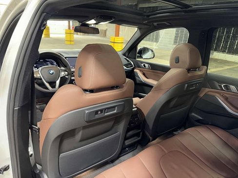Used 2022 BMW X5 xDrive45e image 30