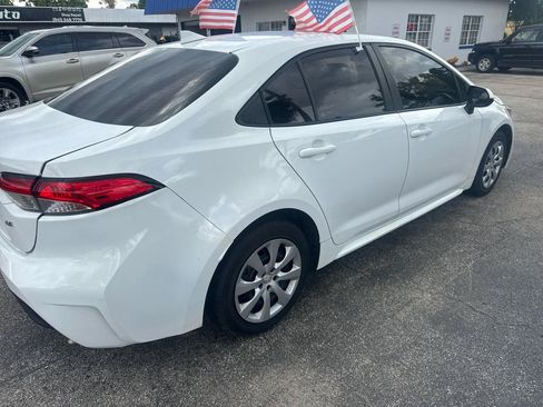 Used 2021 Toyota Corolla LE FWD image 6