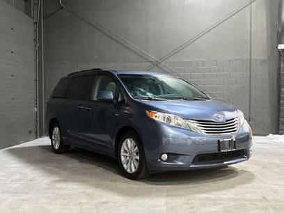 Used 2017 Toyota Sienna XLE
