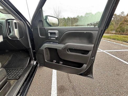 Used 2018 Chevrolet Silverado 1500 LT w/ All Star Edition image 25