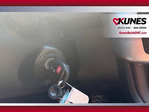 Used 2019 Toyota Highlander LE FWD image 30