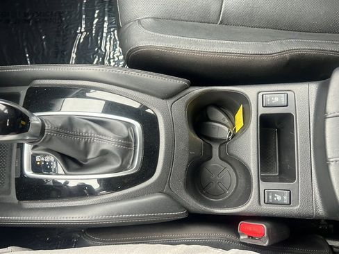 Used 2017 Nissan Rogue Sport SL w/ SL Premium Package image 25