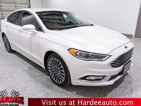 Used 2017 Ford Fusion SE image 6