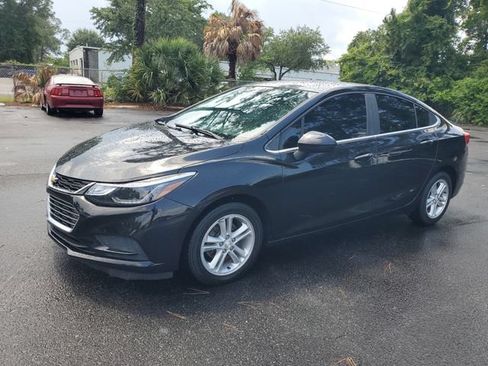 Certified 2017 Chevrolet Cruze LT w/ Convenience Package FWD image 3