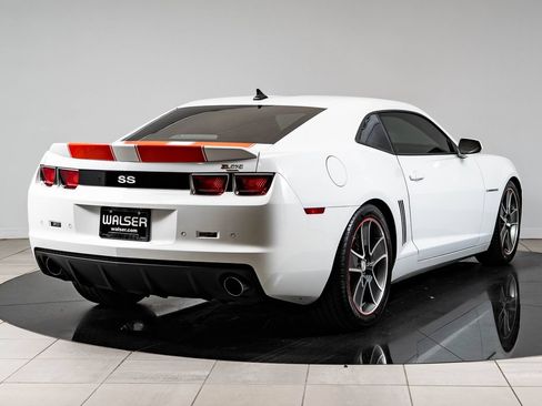 Used 2010 Chevrolet Camaro SS w/ RS Package RWD image 10
