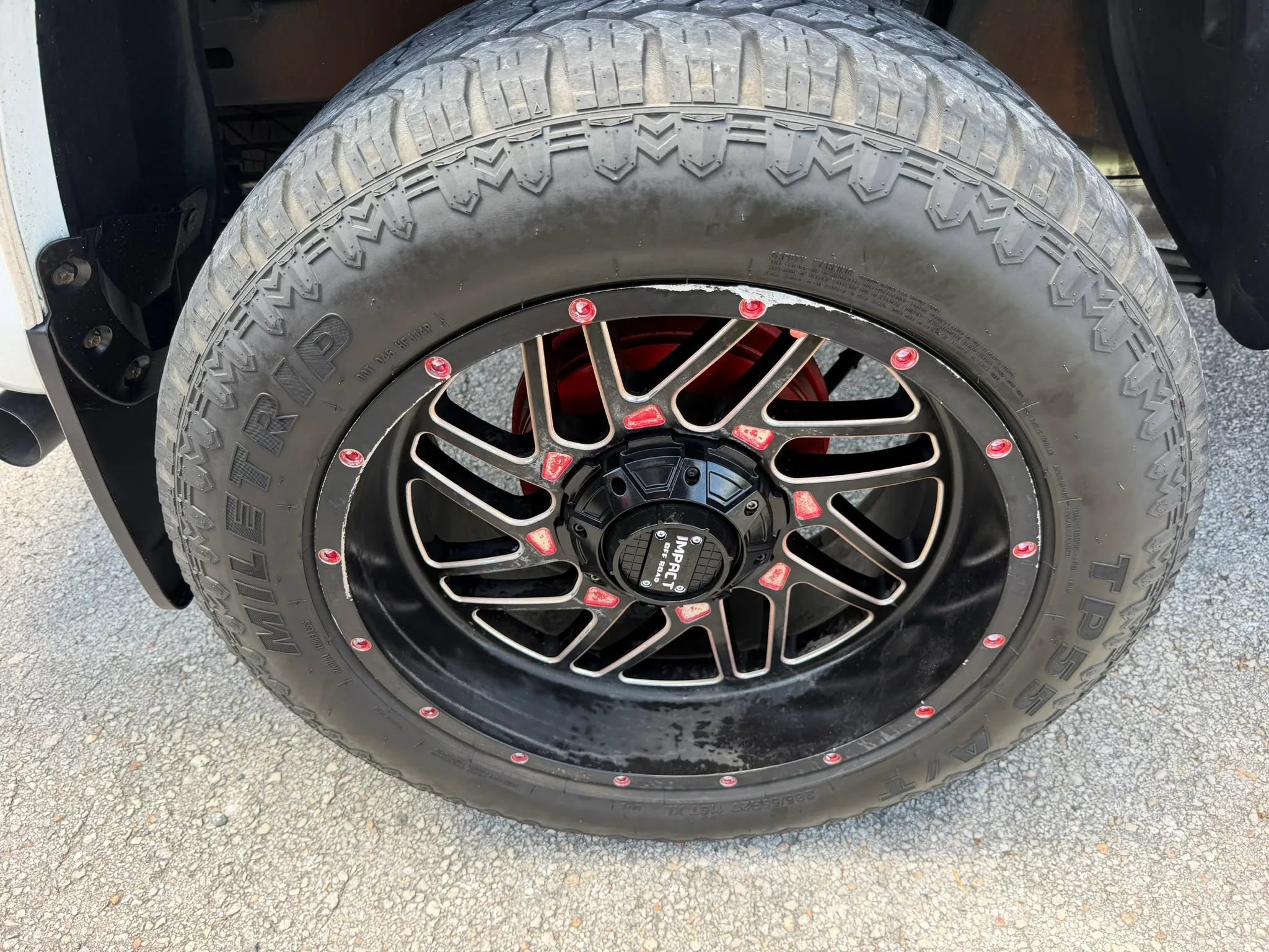 Used 2018 Toyota Tacoma SR5 AWD/4WD image 41