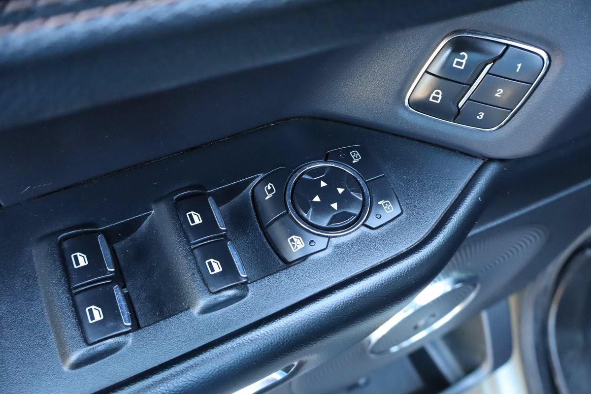 Used 2019 Ford Expedition Max Platinum AWD/4WD image 29