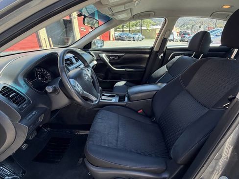 Used 2017 Nissan Altima 2.5 SV image 22