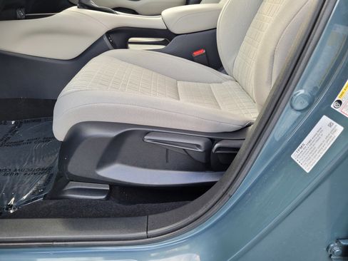 Certified 2024 Honda HR-V LX image 14