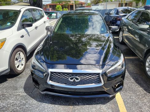 Used 2019 INFINITI Q50 Luxe w/ Essential Package (3.0T Luxe) AWD/4WD image 2