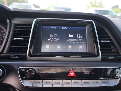 Used 2018 Hyundai Sonata Sport FWD image 16