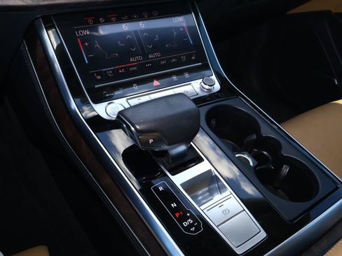 Used 2019 Audi Q8 Prestige w/ Luxury Package AWD/4WD image 23