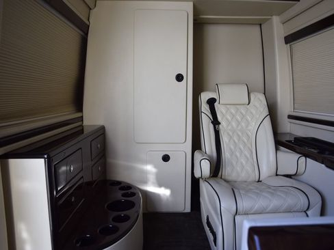 Used 2017 Mercedes-Benz Sprinter 2500 image 12