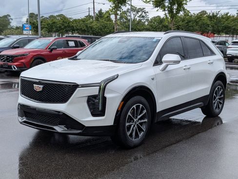 Used 2024 Cadillac XT4 Sport w/ Cold Weather Package FWD image 7