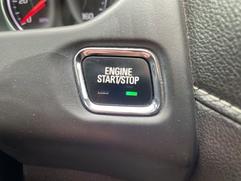 Used 2017 GMC Acadia SLE FWD image 22