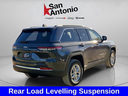 New 2025 Jeep Grand Cherokee Laredo X w/ Luxury Tech Group I AWD/4WD image 8