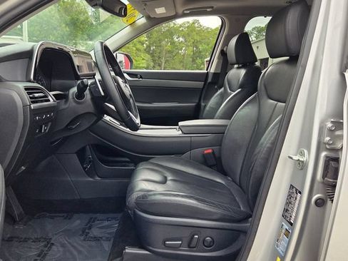 Used 2022 Hyundai Palisade SEL w/ Premium Package FWD image 9