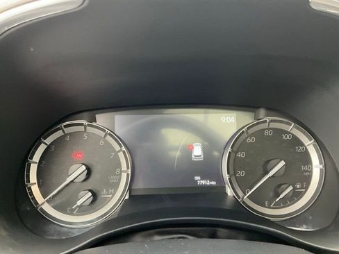 Used 2022 Toyota Highlander Platinum image 11