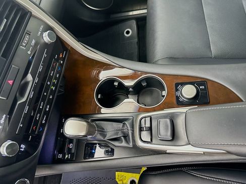 Used 2019 Lexus RX 350 FWD w/ Navigation Package image 16