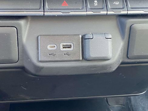 Used 2023 Chevrolet Silverado 2500 W/T image 24