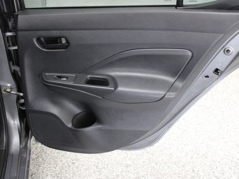 Used 2020 Nissan Versa S FWD image 30