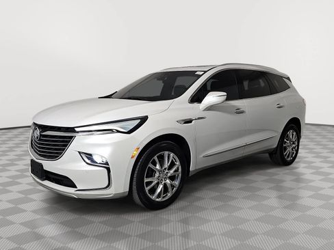Used 2023 Buick Enclave Premium w/ Experience Buick Package FWD image 4
