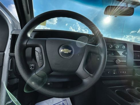 Used 2022 Chevrolet Express 3500 LS image 3