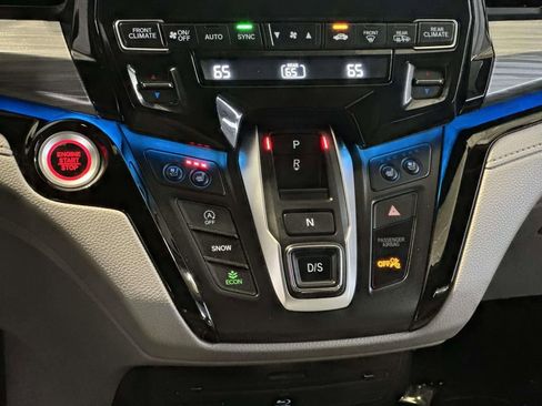 Used 2023 Honda Odyssey Elite image 25