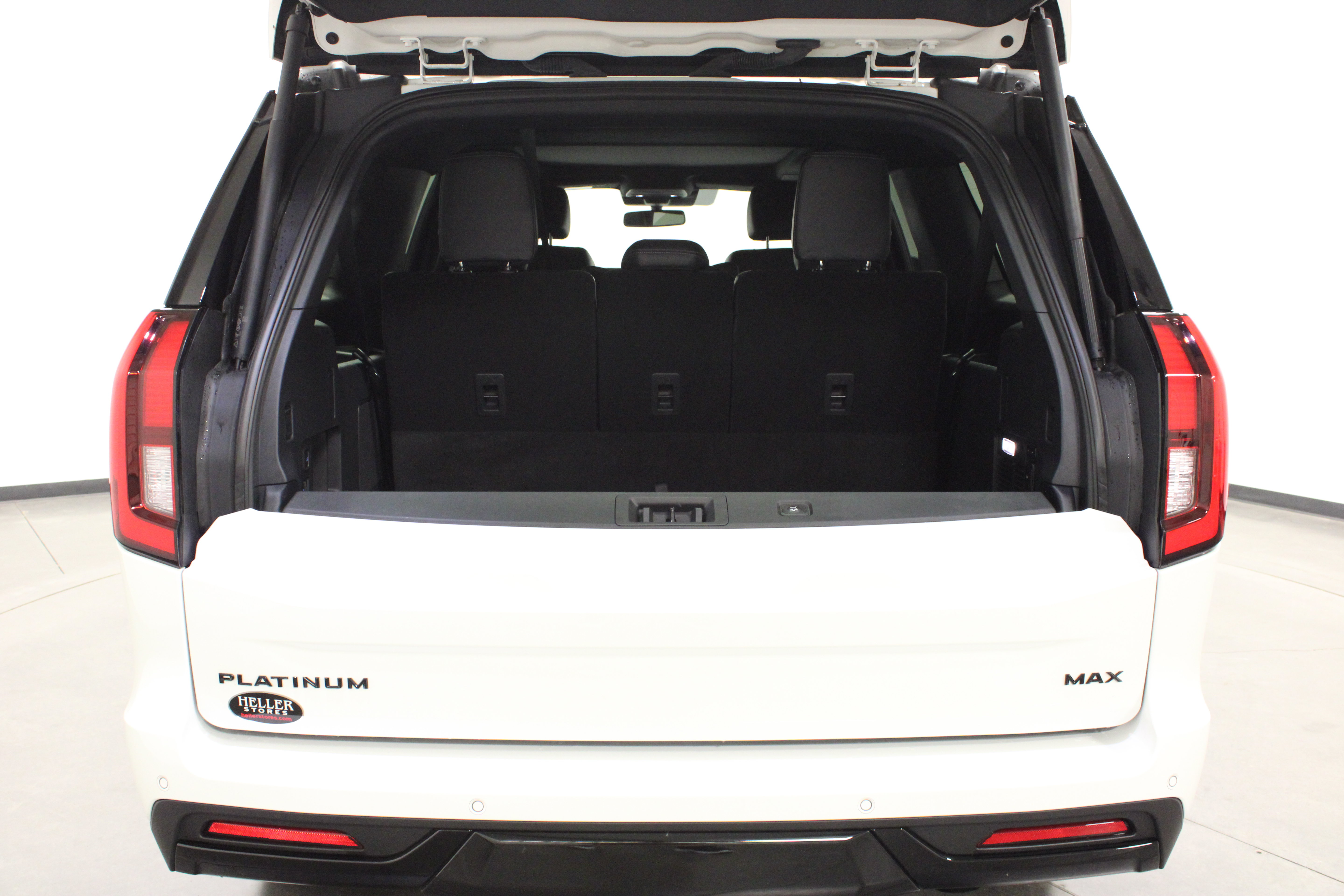 Used 2025 Ford Expedition Max Platinum w/ Stealth Performance Package AWD/4WD image 14