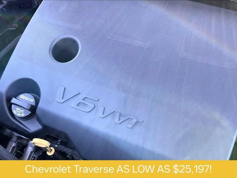 Used 2020 Chevrolet Traverse Premier FWD image 34