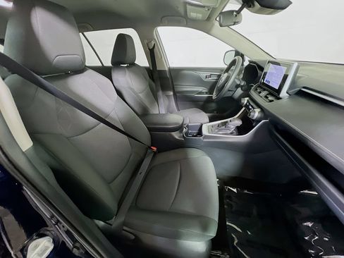 Certified 2025 Toyota RAV4 XLE AWD/4WD image 24