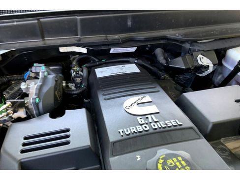Used 2023 RAM 3500 Laramie image 32