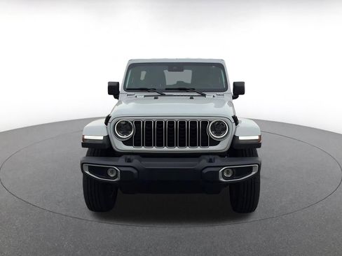 Used 2025 Jeep Wrangler Unlimited Sahara AWD/4WD image 4